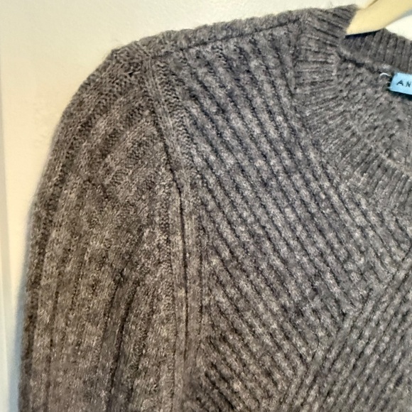 Antonio Melani Gray Peplum Wool Alpaca Blend Sweater Bell Sleeves Size Medium - Picture 5 of 10